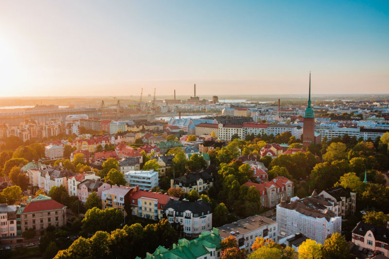 Trade Republic launches a free current account in Finland, challenging local banks with 3 % interest and a full savings and investment offering.
